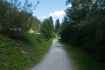 Weg zwischen Breitach und dem Campingplatz von Baad